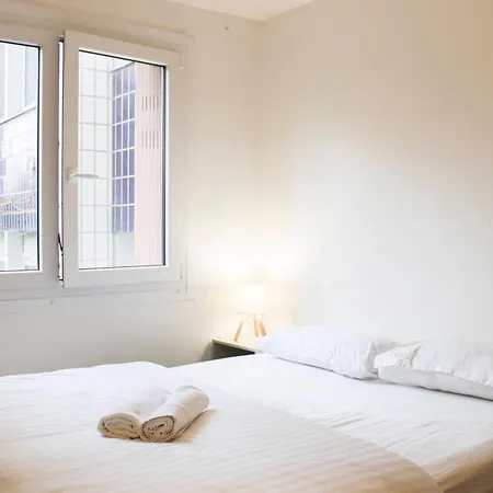 Bright In Pantin Perfect For Couples Апартаменты
