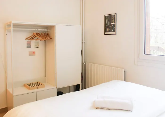 Bright In Pantin Perfect For Couples Διαμέρισμα